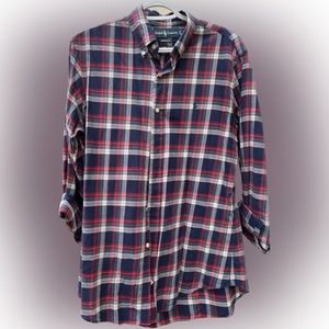Ralph Lauren button down. Men’s size medium. Classic fit.
